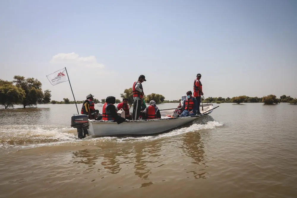 Pakistan floods emergency DADU 46