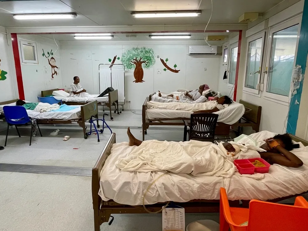 MSF trauma hospital nears its limits