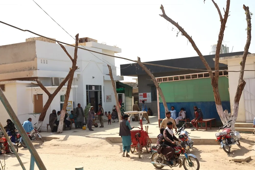 Waiting area outside MSF's maternity