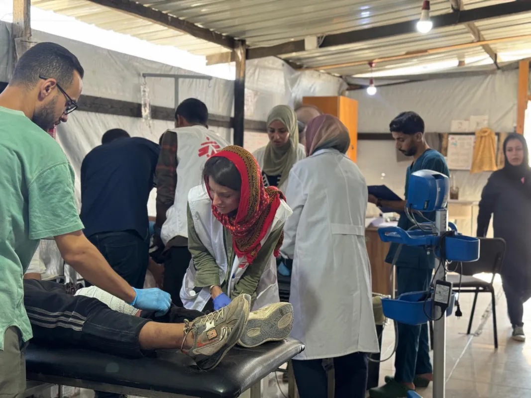 Gunshot victims at Al Mawasi clinc