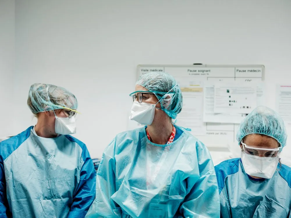 COVID-19 response in Intensive care unit of HUG