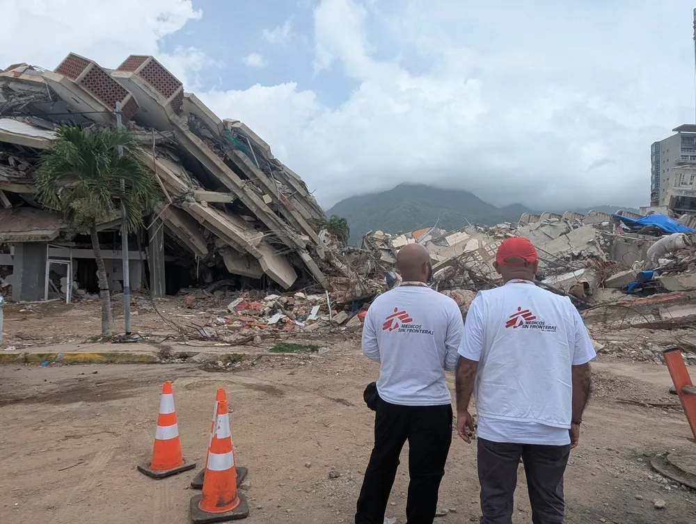 Venezuela earthquakes: the devastation one month after