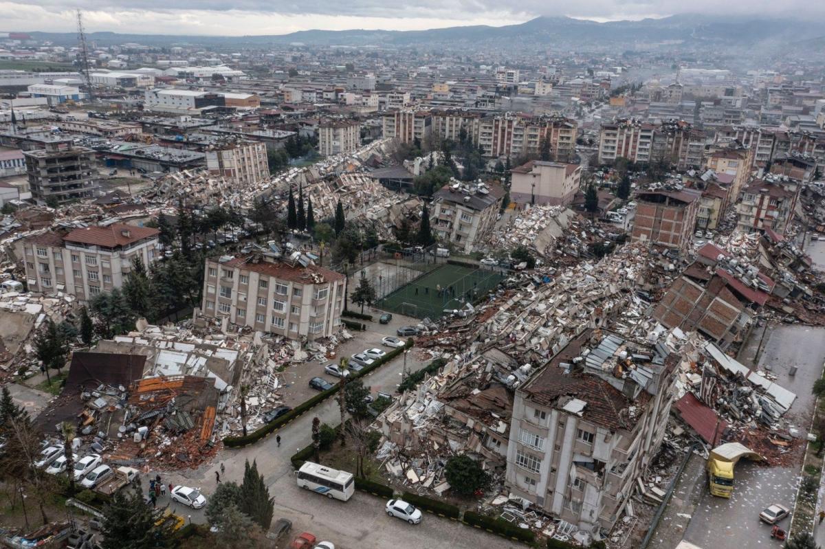 Blick auf Kahramanmaraş nach den Erdbeben.