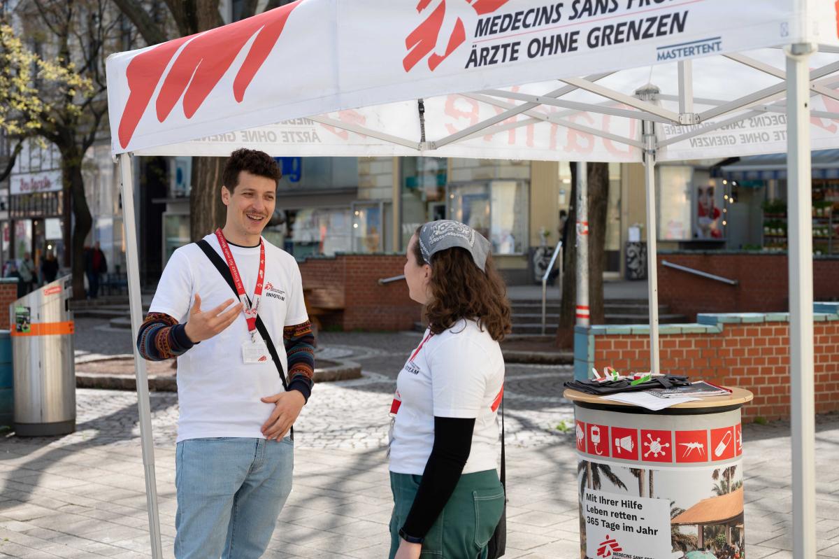 Straßenfundraising, Straßenwerbung, Ärzte ohne Grenzen