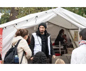 Eröffnung der Ausstellung "Ärzte ohne Grenzen hautnah"