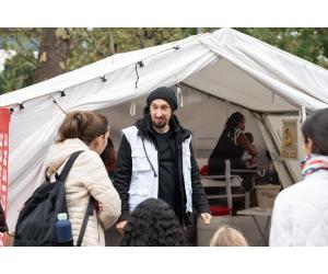 Eröffnung der Ausstellung "Ärzte ohne Grenzen hautnah"