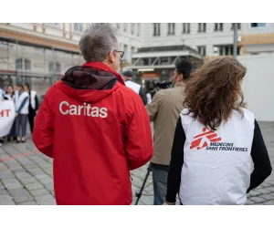 Fotoaktion "Rote Linie", 28. Mai 2025