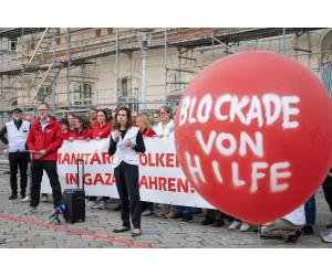 Fotoaktion "Rote Linie", 28. Mai 2025