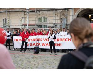Fotoaktion "Rote Linie", 28. Mai 2025