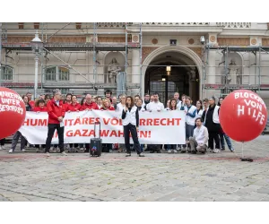 Fotoaktion "Rote Linie", 28. Mai 2025