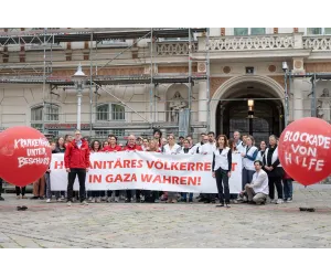 Fotoaktion "Rote Linie", 28. Mai 2025