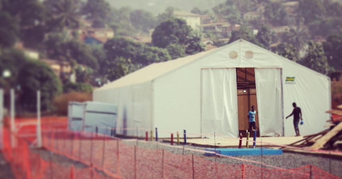 Von der Einsamkeit der Ebola-Kranken | Ärzte ohne Grenzen ...