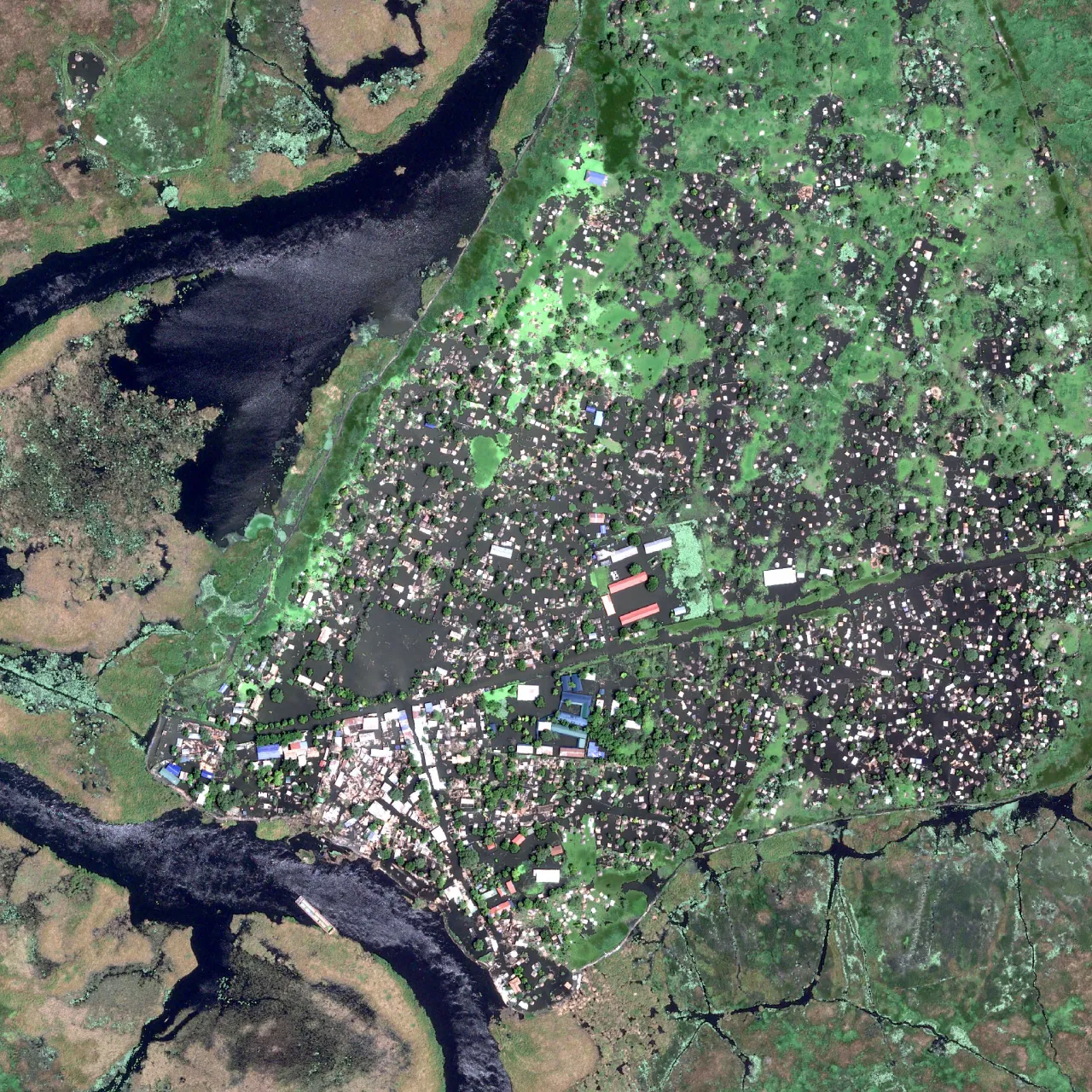 Naturkatastrophen: Nachher-Bild vor Hochwasser in Old Fangak, Südsudan 2025