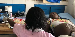 Untersuchung durch Telemedizin