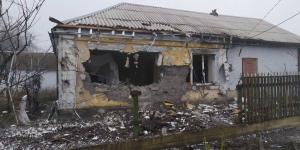 Ein zerstörtes Haus in Mariupol - aufgenommen am 03.03.2022