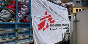 Ein Wagen mit Hilfslieferungen in Nabatieh, Südlibanon