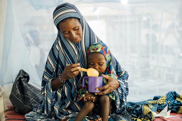 Treating malnutrition in Magaria hopsital, Niger