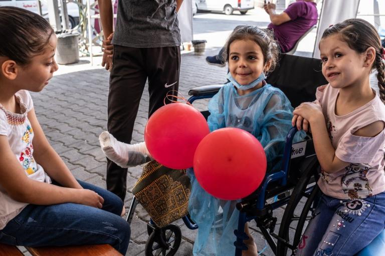 Treating child injuries in blockaded Gaza 14