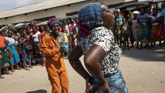 HP activities in Beira - Fighting Cholera with street theatre.