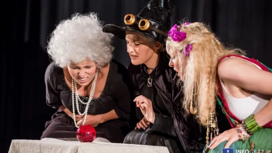 wyrd_sisters_2.jpg