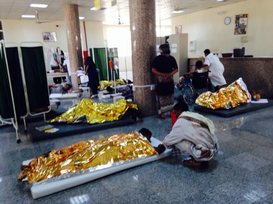 Ärzte ohne Grenzen betreuen hunderte Verwundete in einem Krankenhaus in Aden