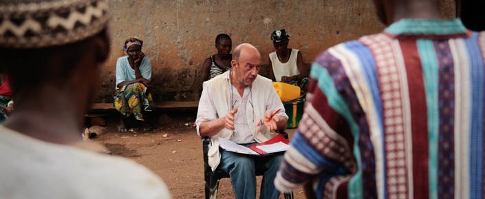 Ebola Ausbruch in Guinea Epidemiologe Michel Van Herp erklärt Ebola und wie man sich vor einer Ansteckung schützt.