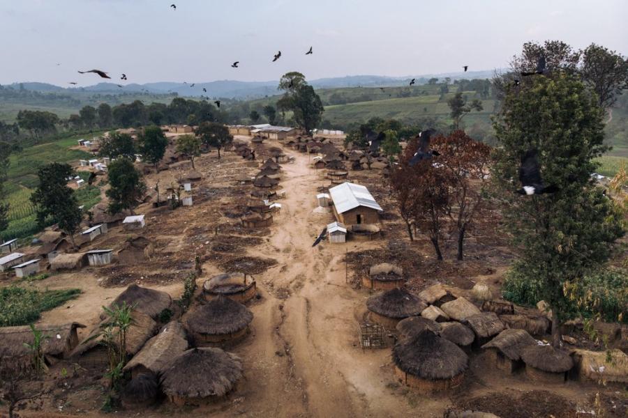 Partially destroyed town of Drodro