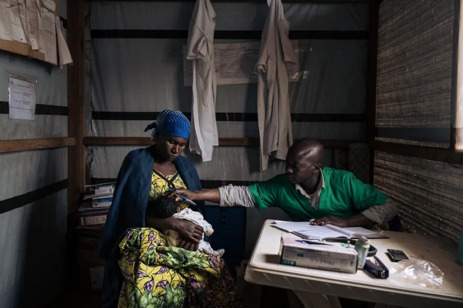 Medical activities in Rhoe camp, DR Congo