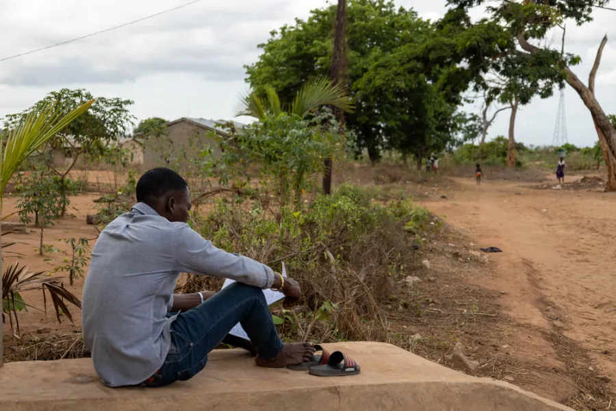 Living with HIV/Aids through Conflict and Displacement - Macomia