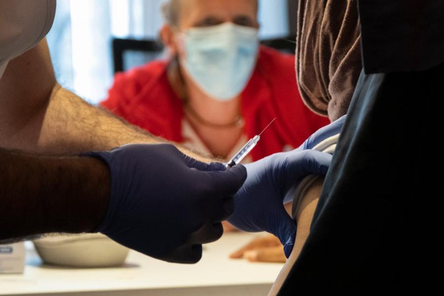 Covid-19 vaccination in Brussels for homeless, migrant and undocumented people