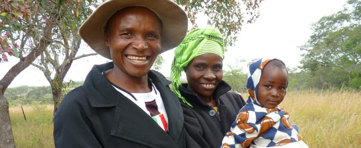 HIV-Patientin Varaidzo Chipunza mit ihrem Ehemann Antony Chivanga und ihrer Tuchter Gertrude