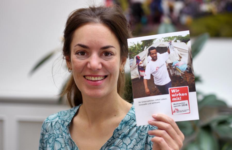 Astrid Glatz berichtet, wieso gerade Firmen zu Weihnachten spenden.