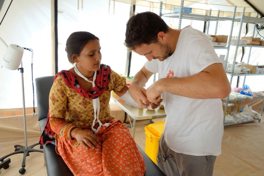 Nepal: Nach erneutem Erdbeben erkunden Teams Lage in Dörfern und Krankenhäusern
