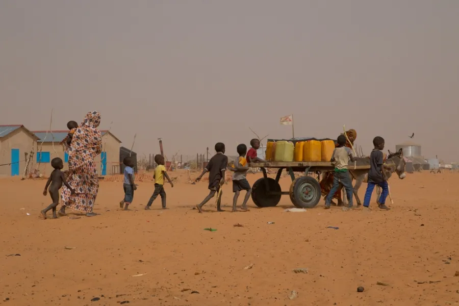 Im Flüchtlingscamp Mbera wurde eine komplette Wasserversorgung aufgebaut. 