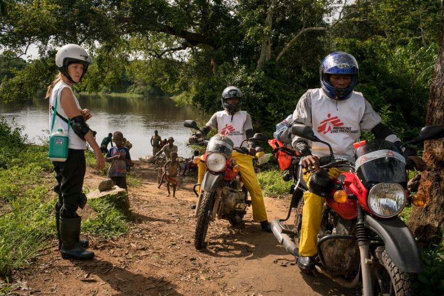 MSF Measles Vaccination in DRC MSF Measles Vaccination in DRC