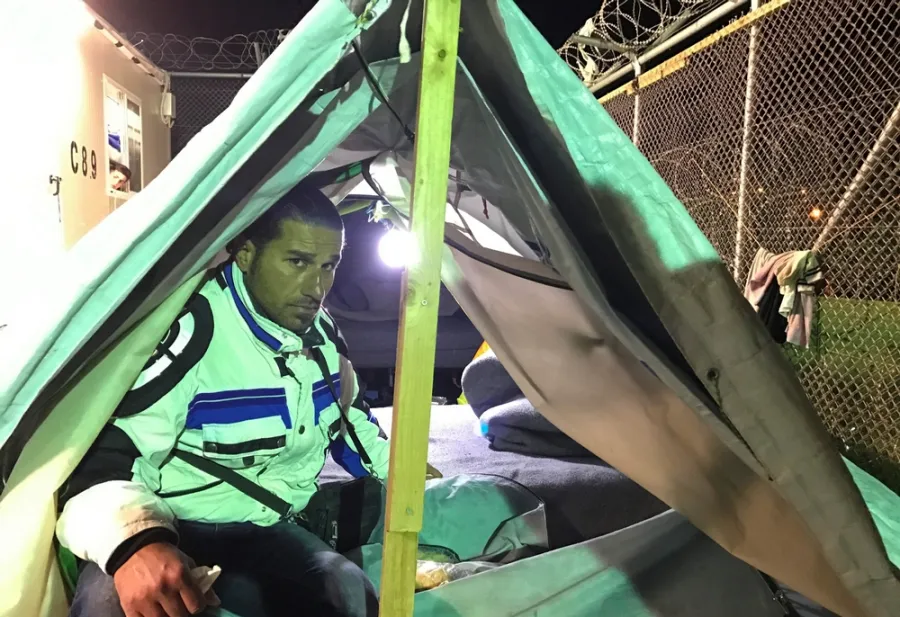 Greece : testimonials from asylum seekers one year after EU-Turkey deal