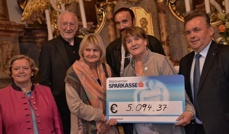 Festgottesdienst Zwettl Schecküberreichung Festgottesdienst Zwettl Schecküberreichung