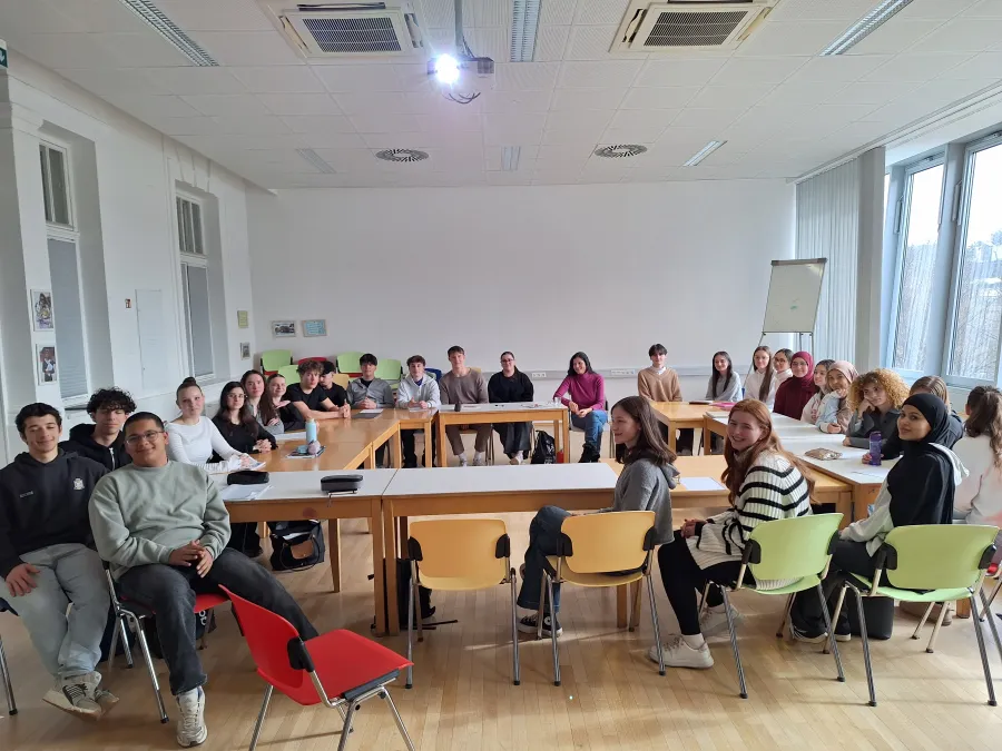 Ärzte ohne Grenzen im Unterricht an der HAK Maybachgasse