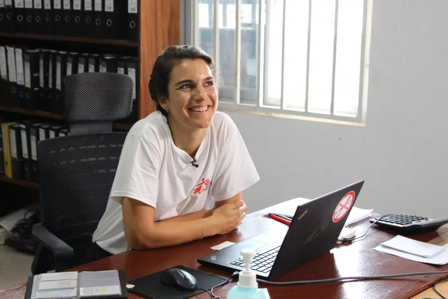 Annemarie Nussbaumer auf Einsatz in Sierra Leone