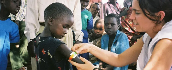 Die Österreicherin Sabine Kampmüller beim Einsatz in Norduganda.