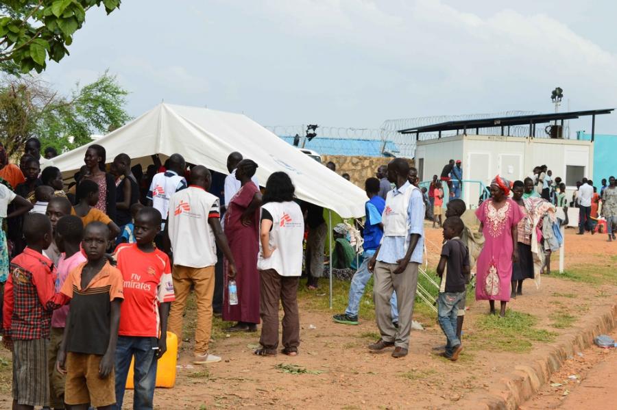 Nach Kämpfen in Juba hilft Ärzte ohne Grenzen mit mobilen Kliniken
