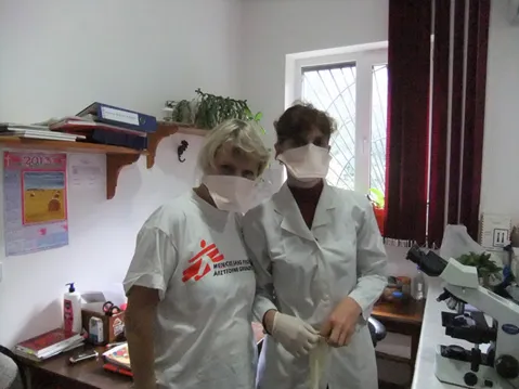 Laborspezialistin Christa Rabeck berichtet von ihrem Einsatz mit Ärzte ohne Grenzen in Abchasien am Schwarzen Meer.