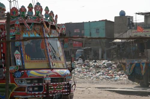 FlorianEder_Bus-Road__Karachi_2014