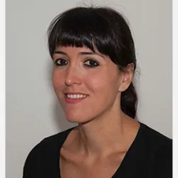  Ärztin Yasmin Weber