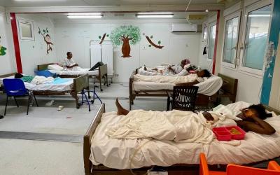 MSF trauma hospital nears its limits