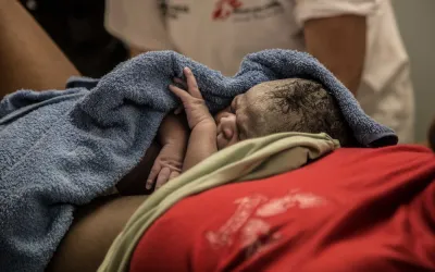 Childbirth on board of Dignity I