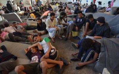 Migrants and refugees in Zintan and Gharyan detention centres in Libya