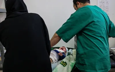 Aufgrund des Krieges in Syrien wurden Impfschutzprogramme lange vernachlässigt. Sara Ferrer ist Krankenpflegerin und erzählt, wie sich dieses Problem jetzt akut auf die betroffenen Kinder auswirkt. 