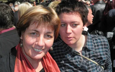 Alexandra Schuster und ihre Mutter bei einer Familienfeier im Jahr 2014 
