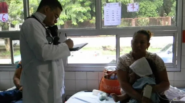 Dreimal so viele Fälle von Dengue-Fieber gibt es heuer in San Pedro Sula, Honduras, im Vergleich zum Vorjahr. Ärzte ohne Grenzen startete ein Nothilfeprogramm und unterstützt lokale Gesundheitseinrichtungen.